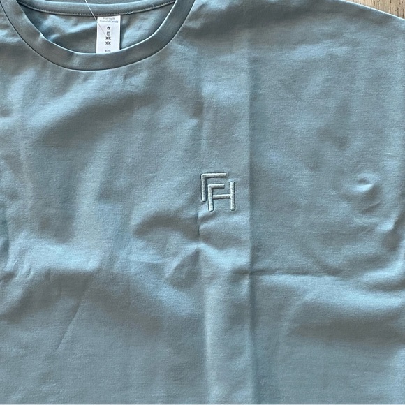 NWT First Health Cropped Tee - Picture 5 of 7